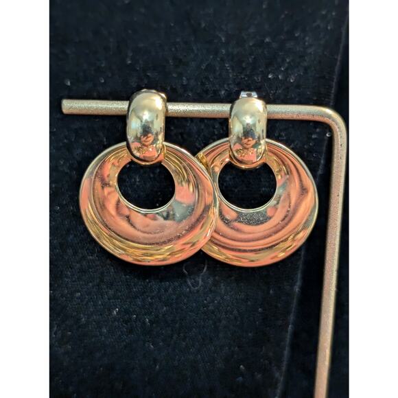 Vintage 80s High Polished Gold Tone Door Knocker Hoop Post Earrings - Picture 5 of 5